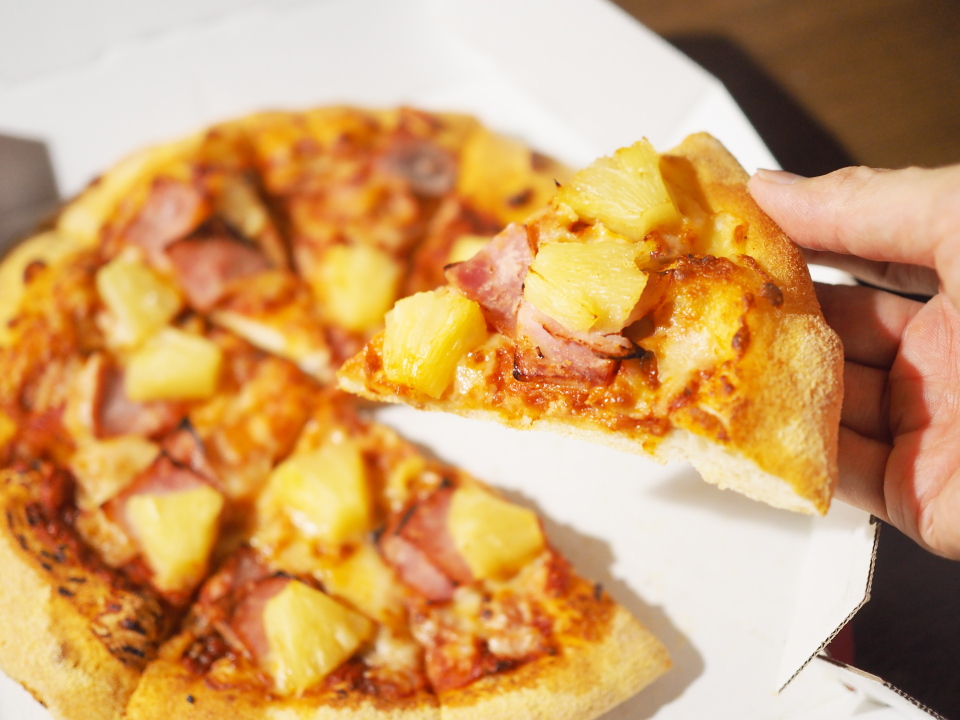 ドミノ・ピザのトロピカルはハムとパインアップル